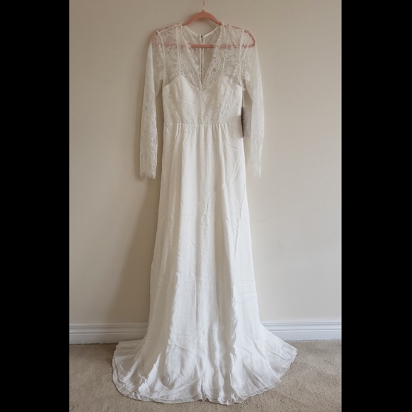 Size 6 (M) Ivy & Oak  white lace bridal dress - Picture 2 of 10